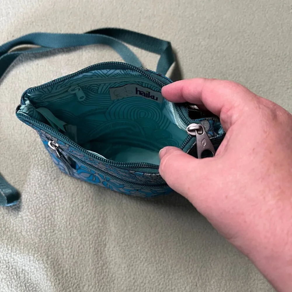 Haiku Impulse Crossbody Bag, excellent condition